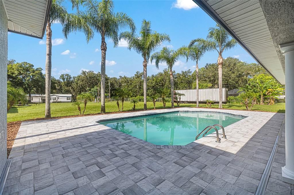 Exterior, Pool