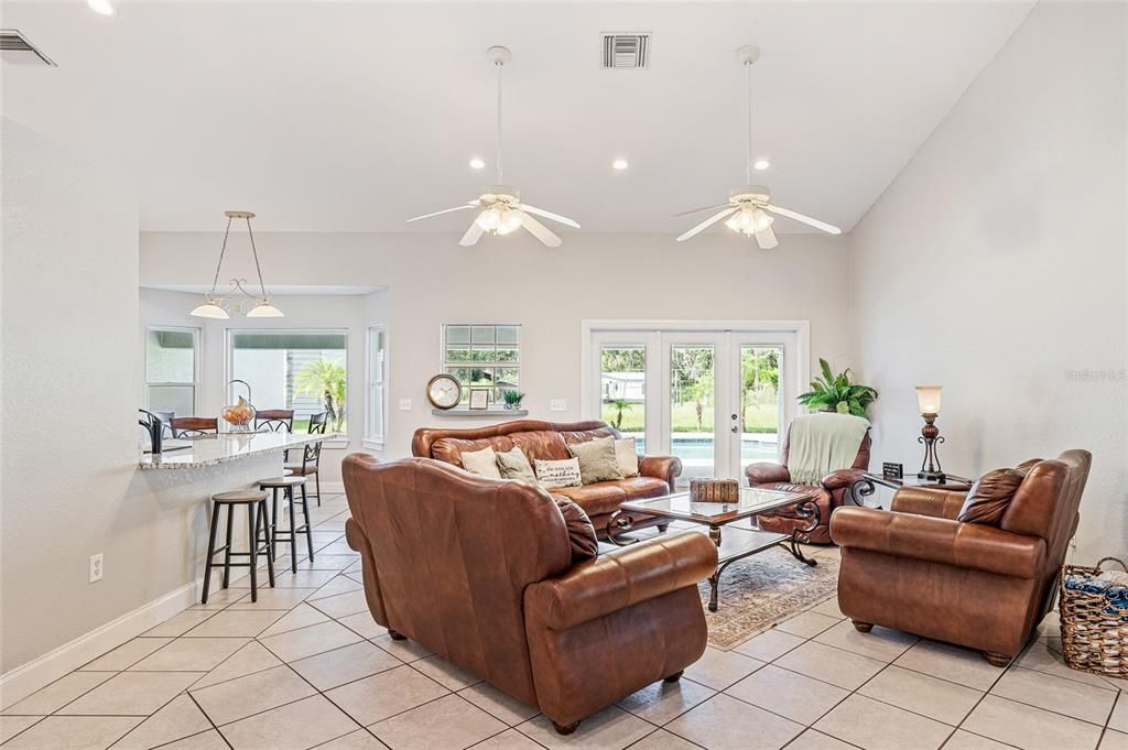 Dining room, Interior, Living room, Pendant Lights, Recessed Lighting