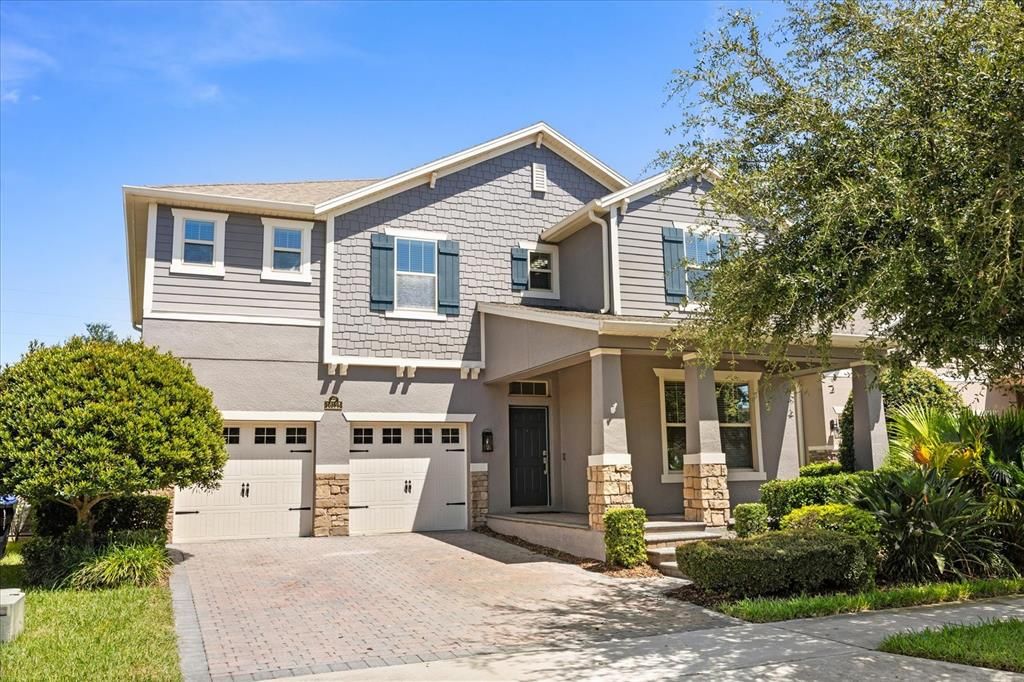 Attached, Exterior, Facade, American Craftsman