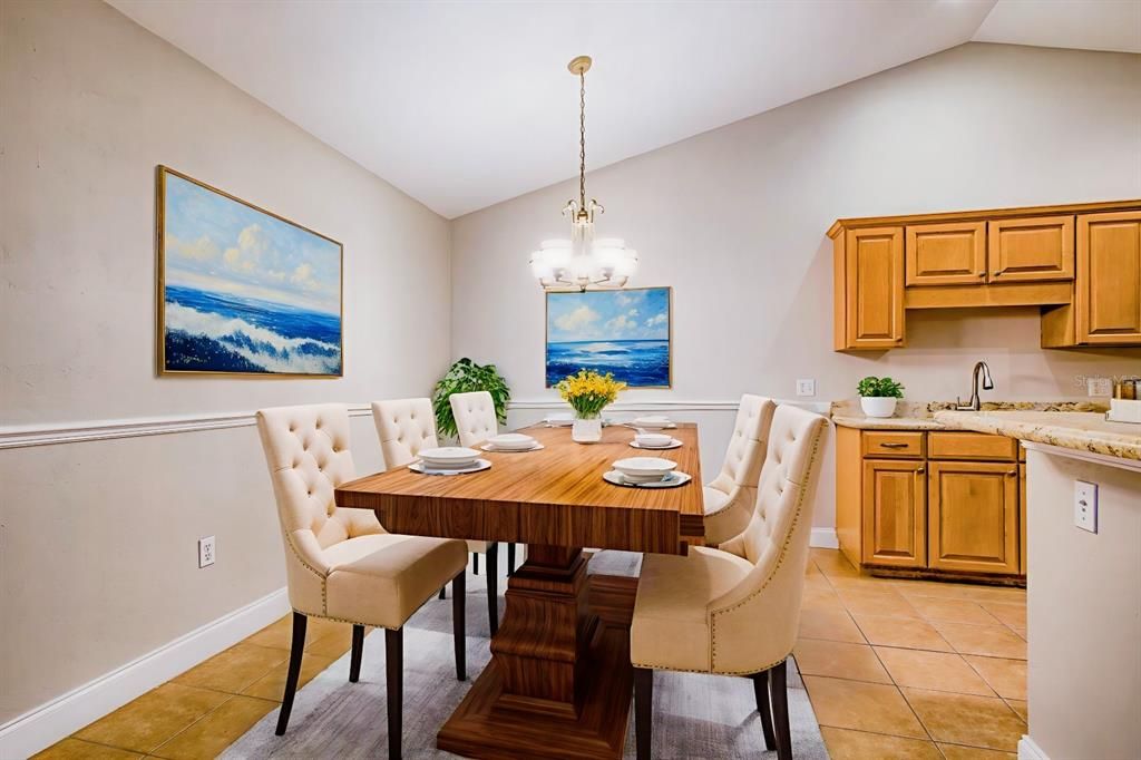Chandelier, Dining room, Interior, Kitchen, Pendant Lights