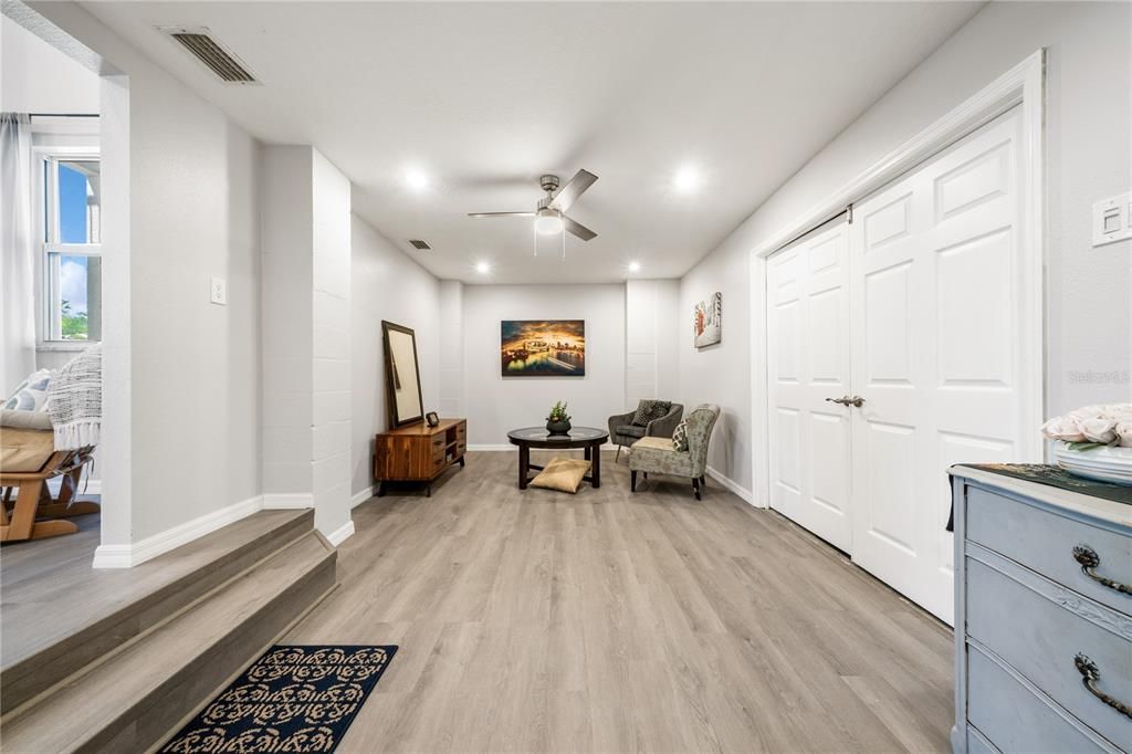 Interior, Recessed Lighting, Wood Texture Flooring