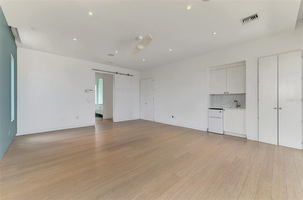 Empty room, Interior, Kitchen, Recessed Lighting, Wood Texture Flooring