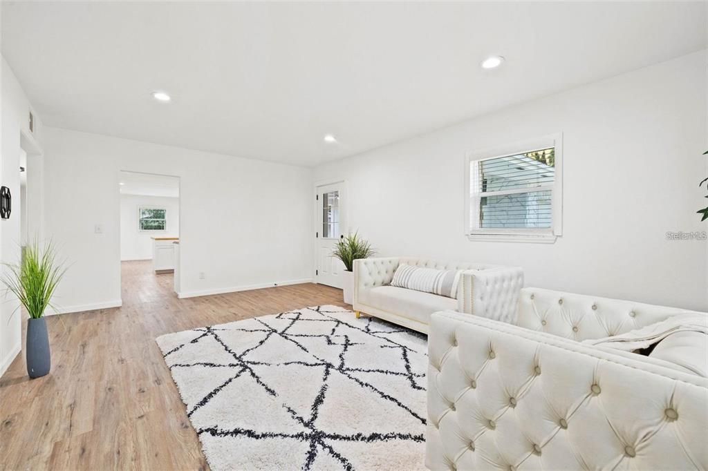 Interior, Living room, Recessed Lighting, Wood Texture Flooring