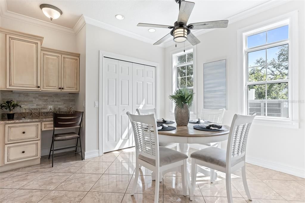 Dining room, Interior, Recessed Lighting