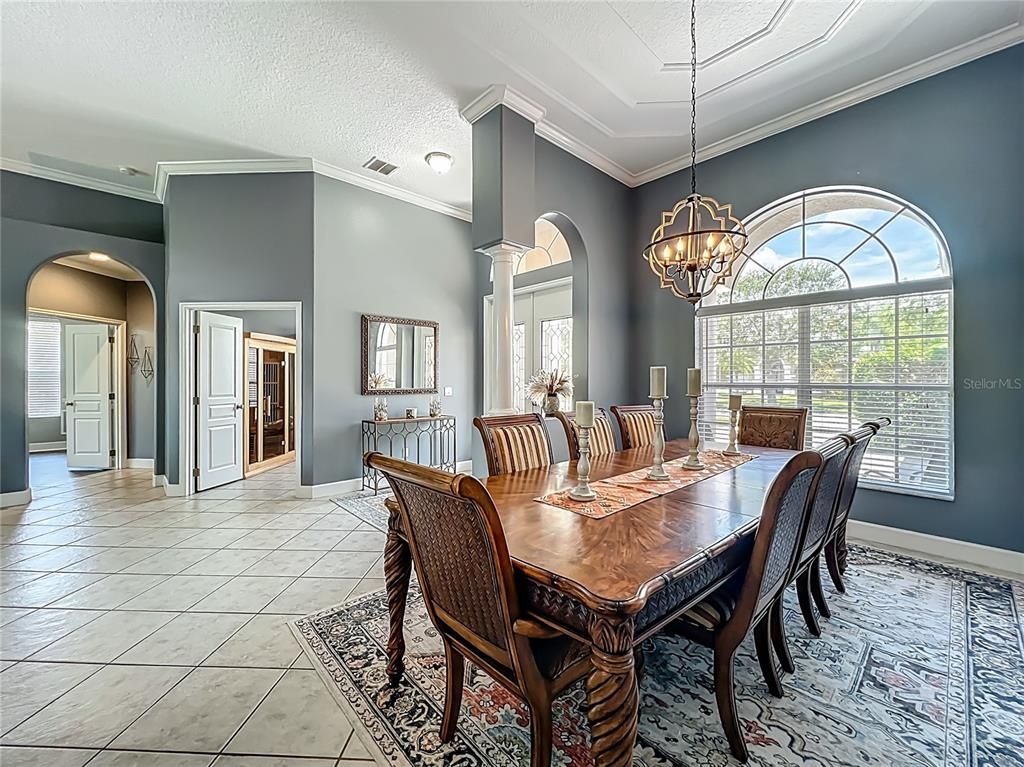 Chandelier, Dining room, Interior, Pendant Lights