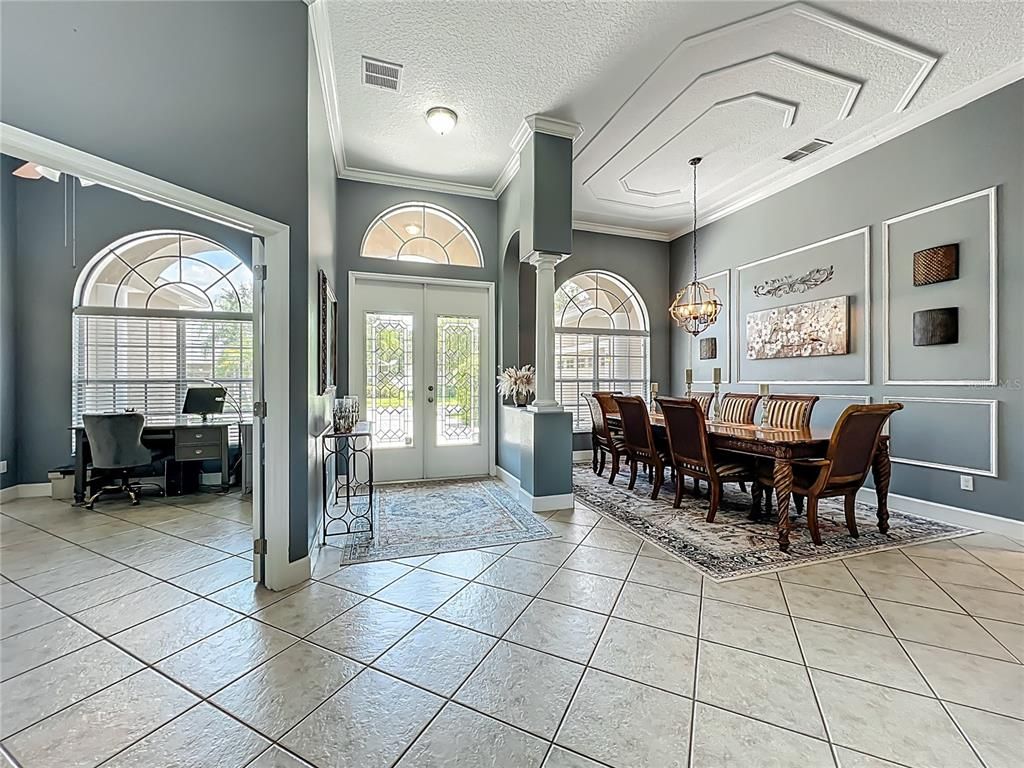 Chandelier, Dining room, Interior
