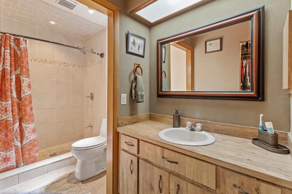 Bathroom, Interior, Recessed Lighting