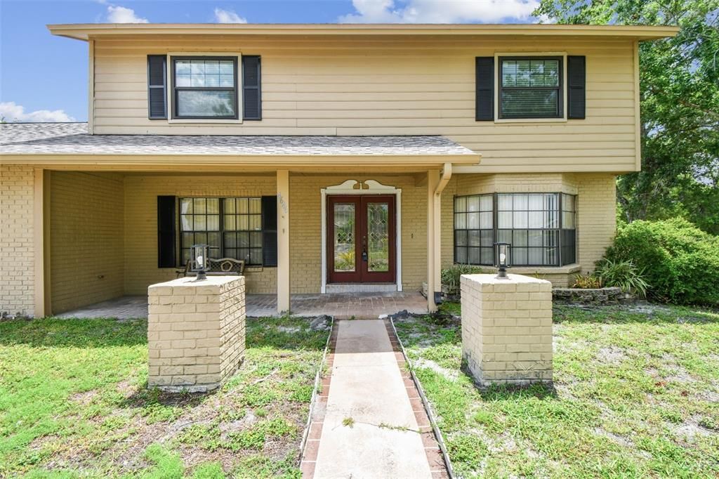 Exterior, Facade, Brick Facade, Raised Ranch