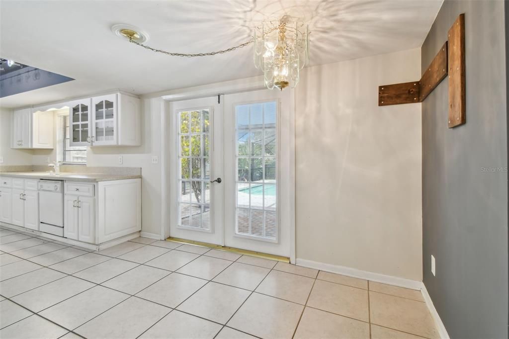 Chandelier, Interior, Kitchen