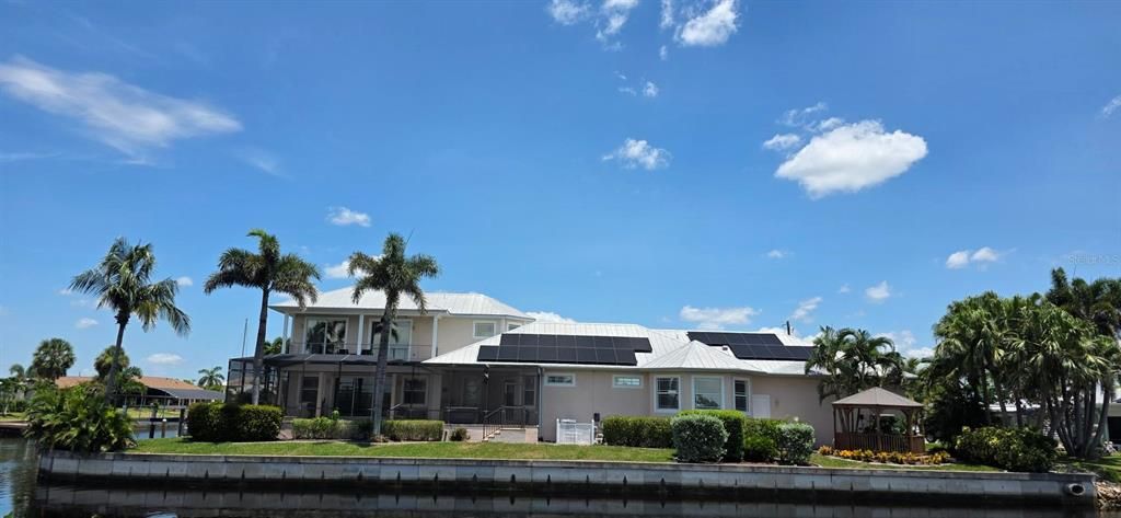 Exterior, Facade, Solar Panels, Modern