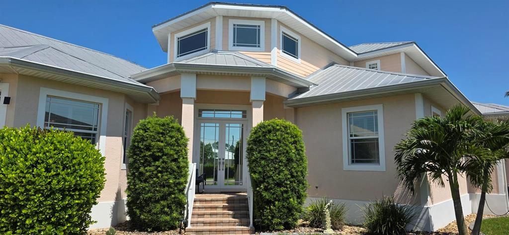 Exterior, Facade, American Craftsman