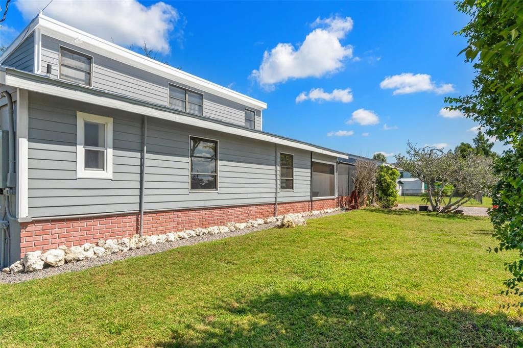 Backyard, Exterior