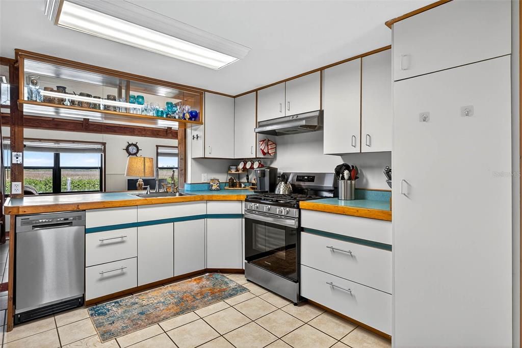 Interior, Kitchen