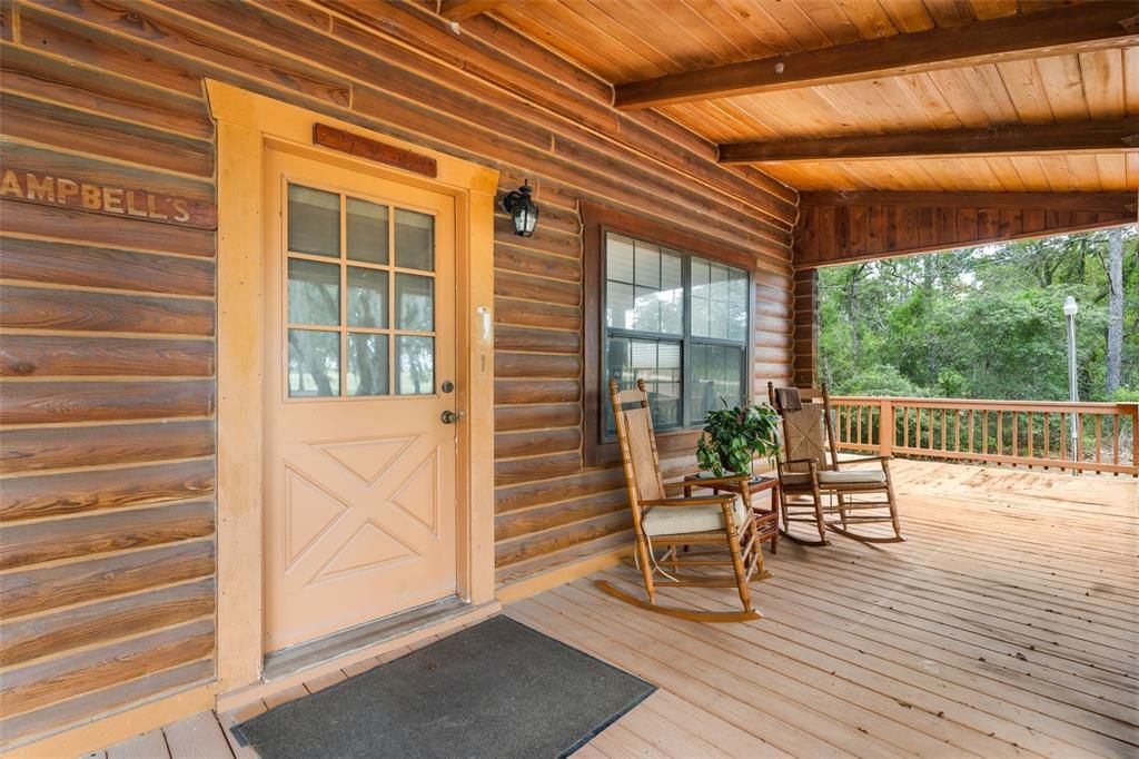 Exterior, Wooden Beams