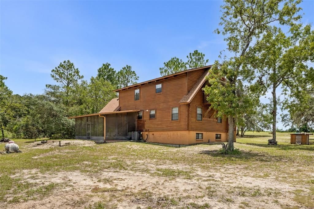 Backyard, Exterior