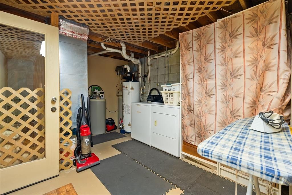 Interior, Washer