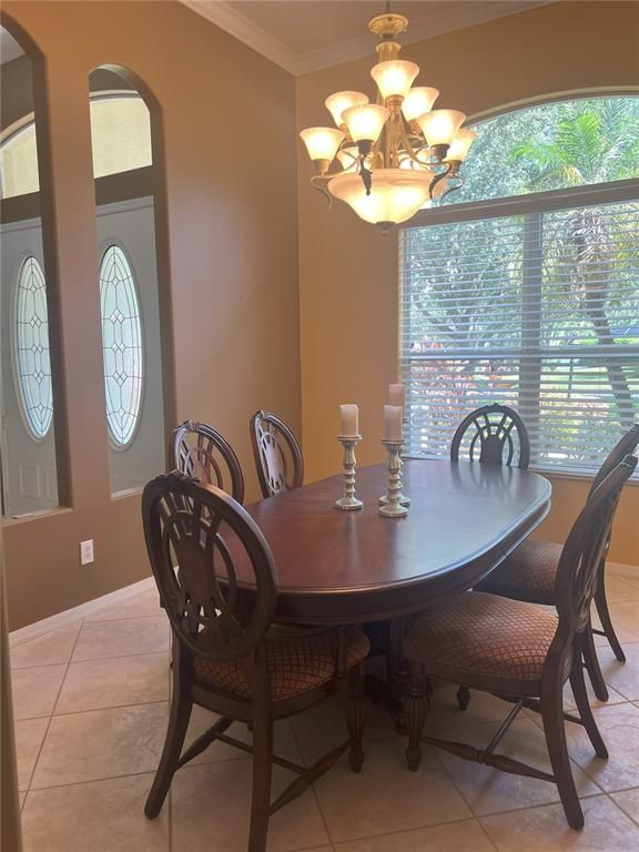 Chandelier, Dining room, Interior