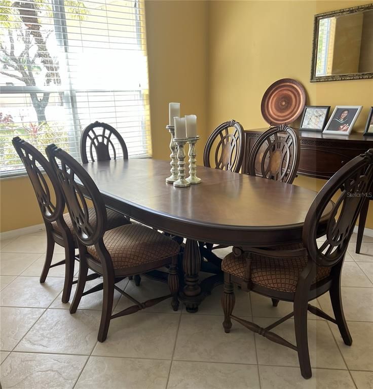 Dining room, Interior