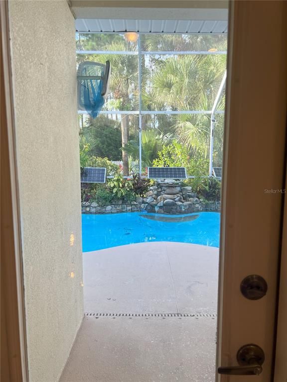 Interior, Pool, Sun Room