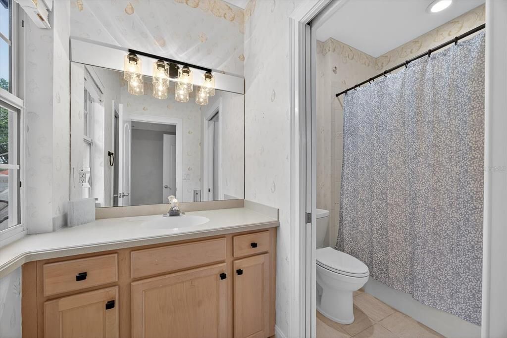 Bathroom, Interior, Recessed Lighting