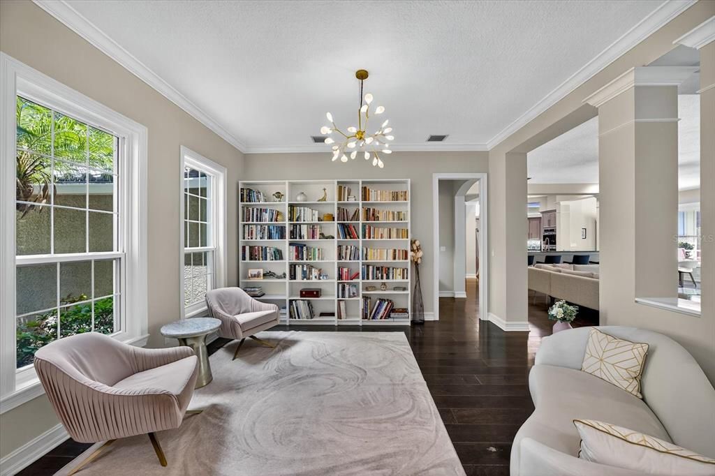 Interior, Pendant Lights, Wood Texture Flooring