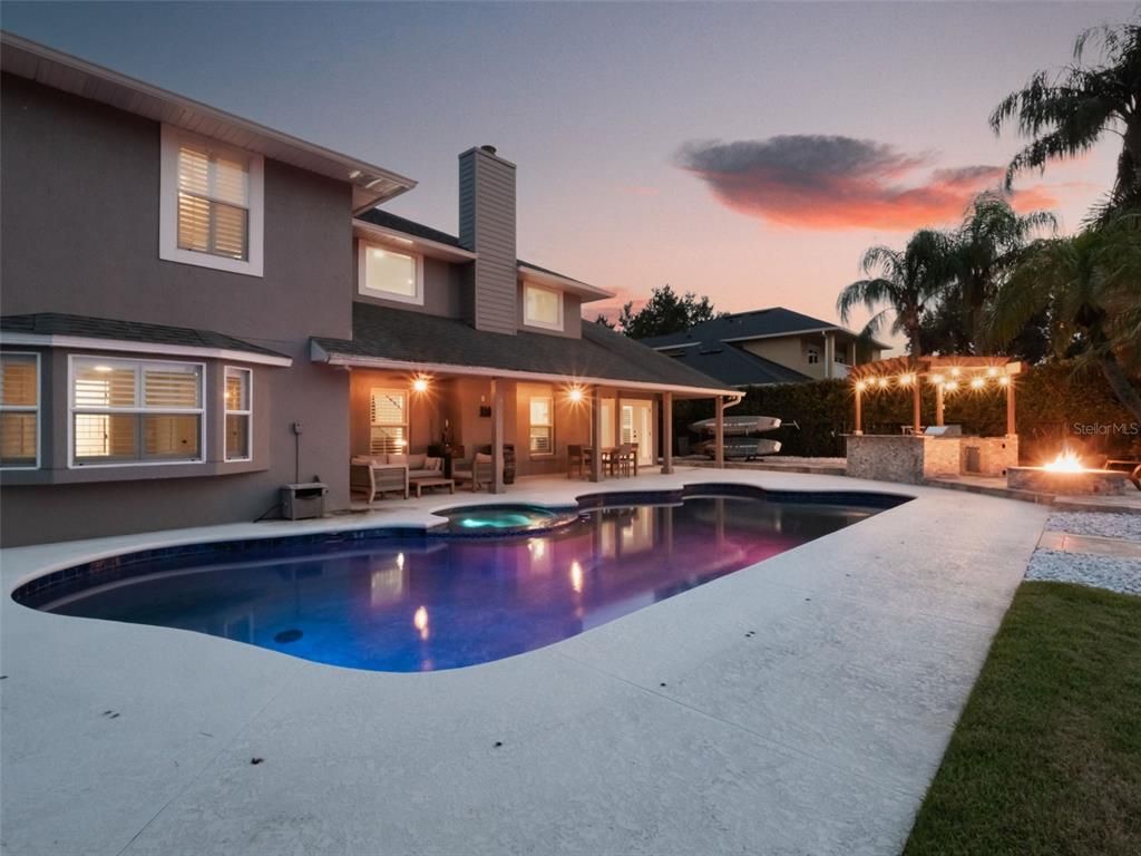 Exterior, Pool