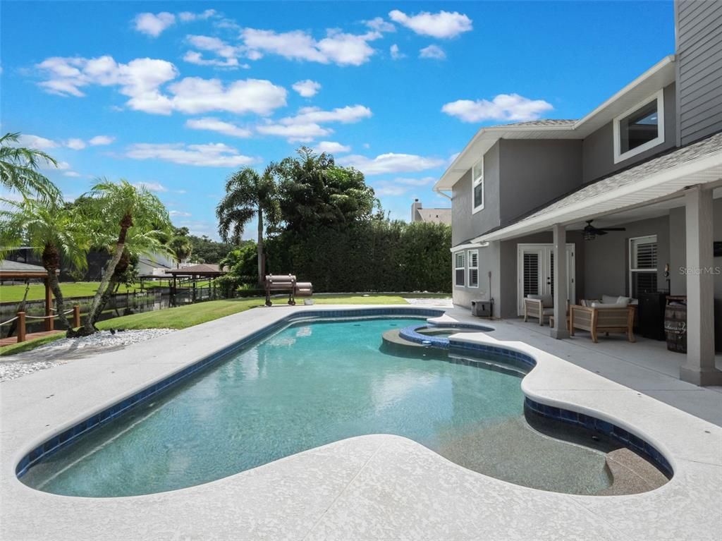 Exterior, Pool