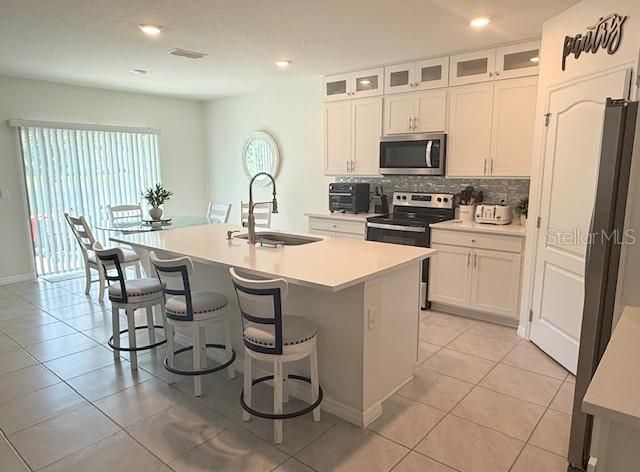 Dining room, Interior, Kitchen, Recessed Lighting