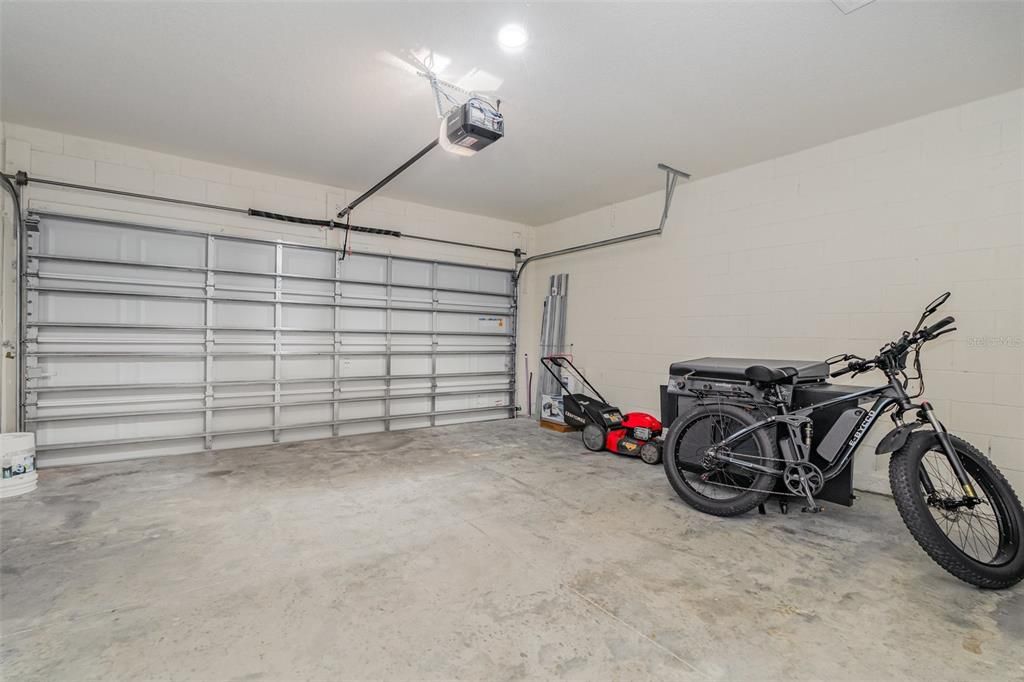 Garage, Interior, Recessed Lighting