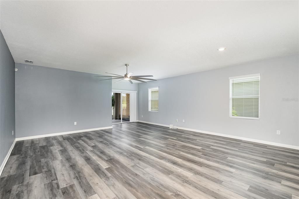 Empty room, Interior, Recessed Lighting, Wood Texture Flooring