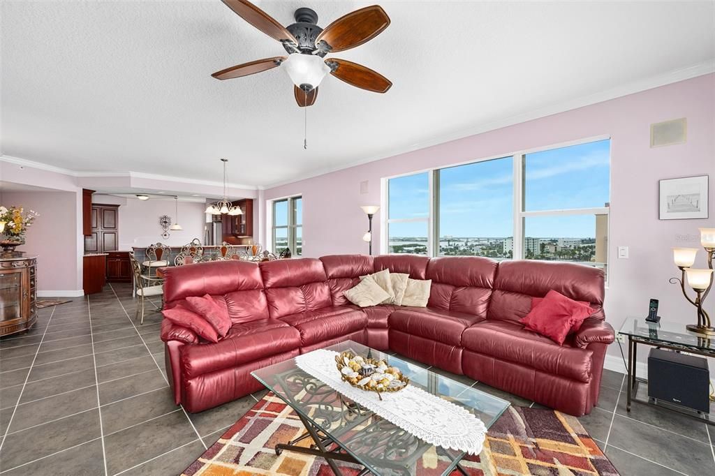 Interior, Kitchen, Living room, Pendant Lights, Recessed Lighting