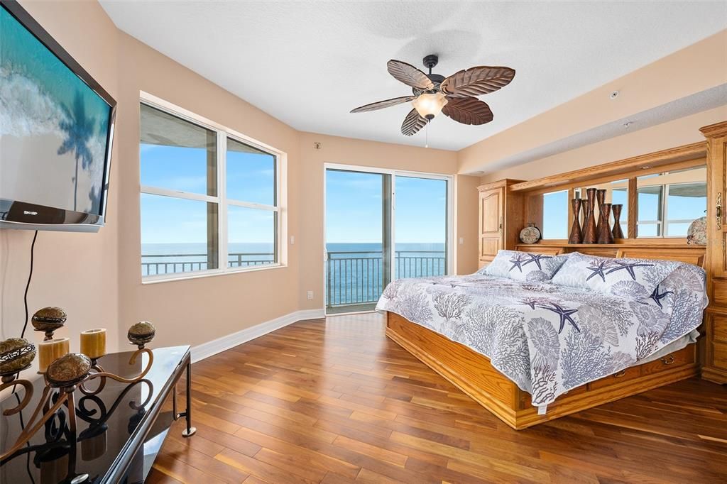 Bedroom, Interior, Water, Wood Texture Flooring