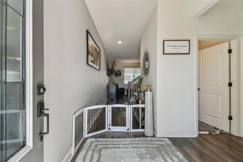 Interior, Recessed Lighting, Wood Texture Flooring