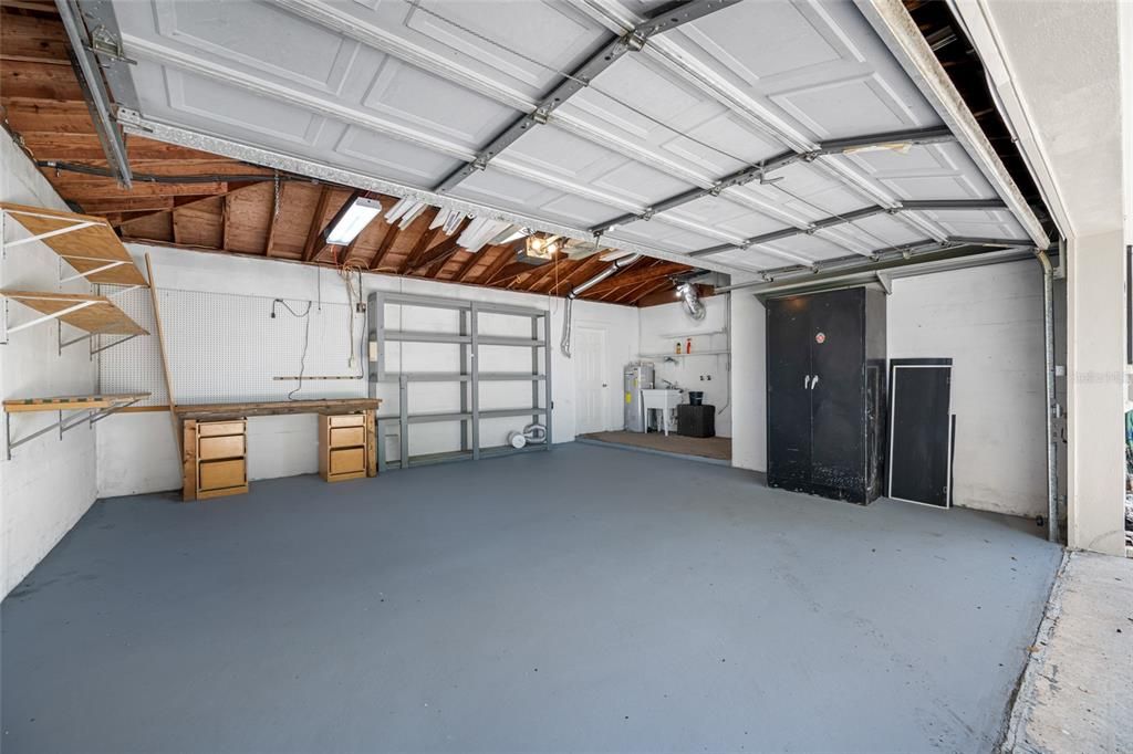 Garage, Interior, Wooden Beams