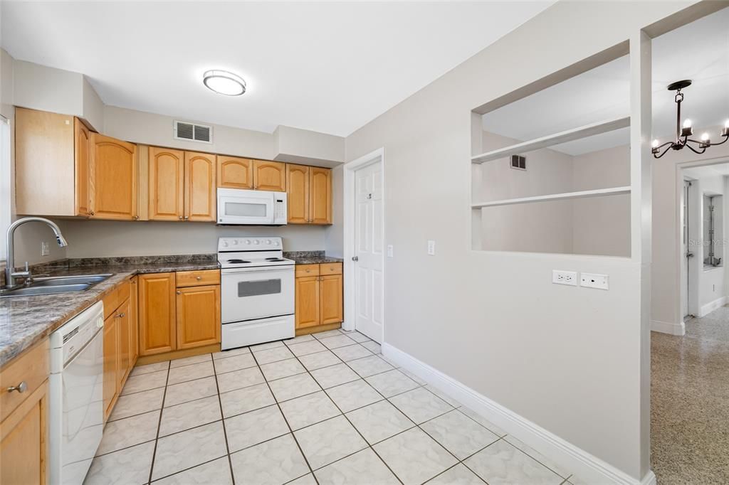 Chandelier, Interior, Kitchen
