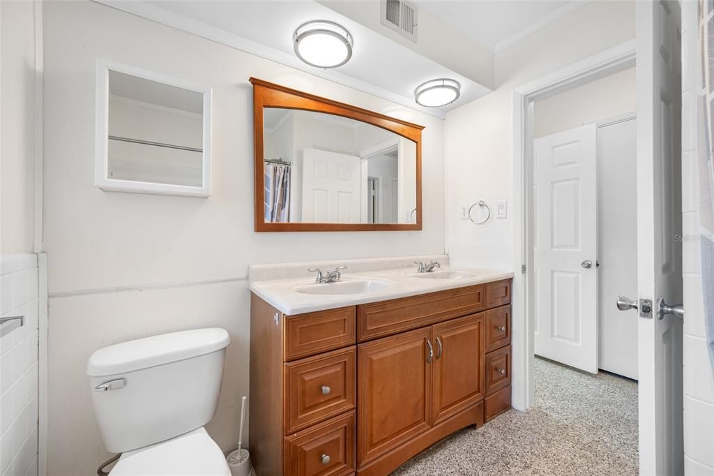 Bathroom, Dual Sink Vanities, Interior