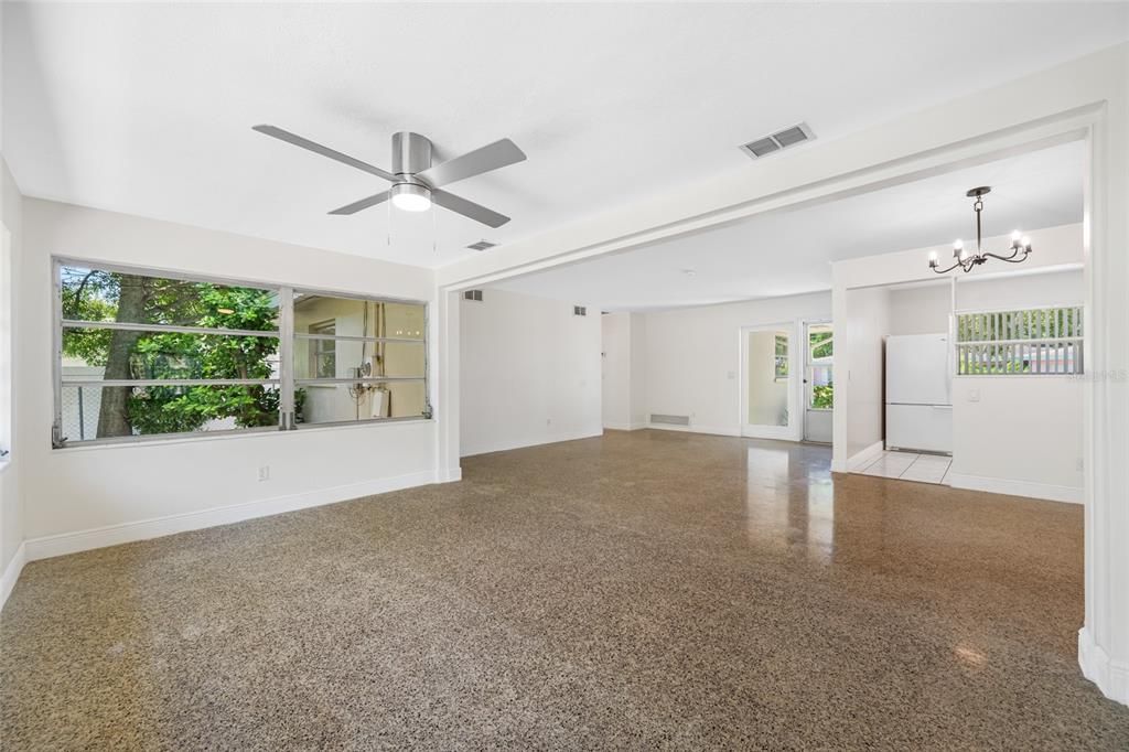 Chandelier, Empty room, Interior