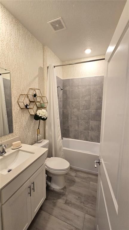 Bathroom, Interior, Recessed Lighting, Wood Texture Flooring