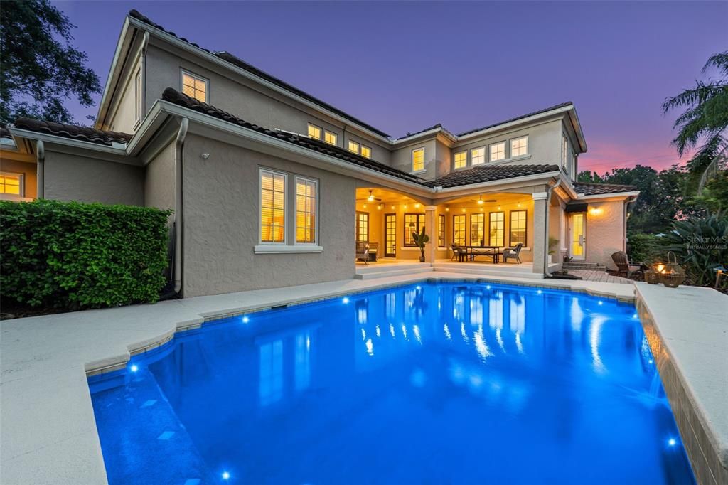 Exterior, Pool