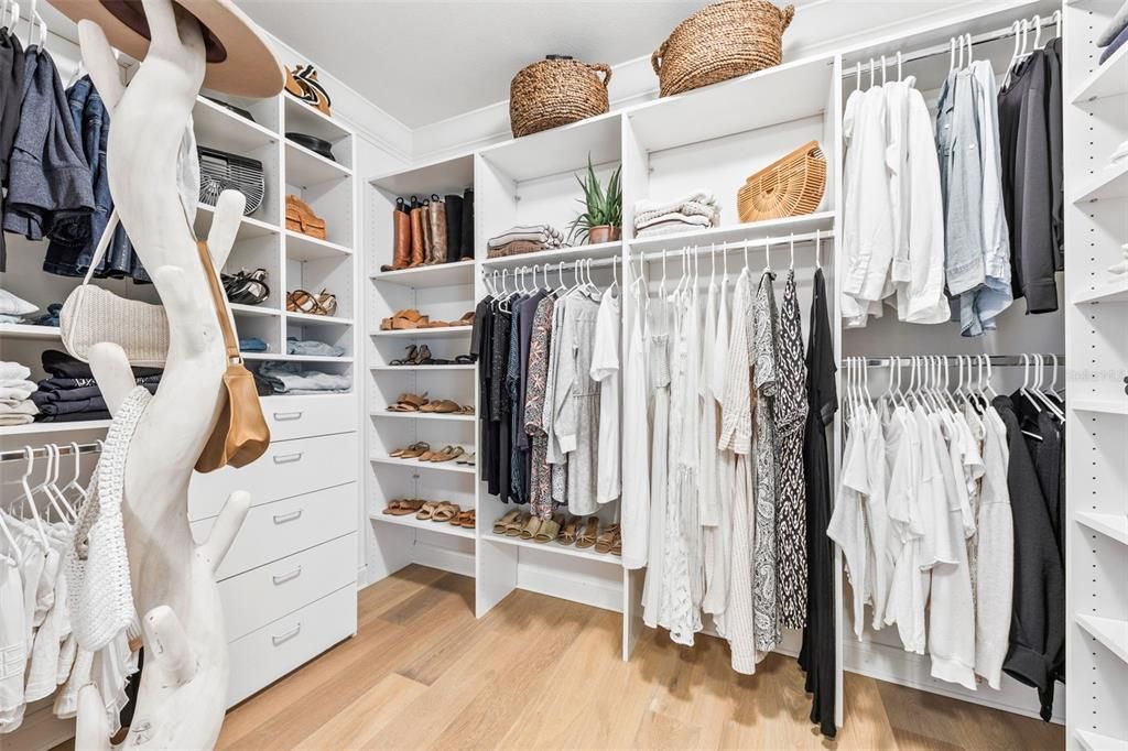 Interior, Walk-in Closets, Wood Texture Flooring