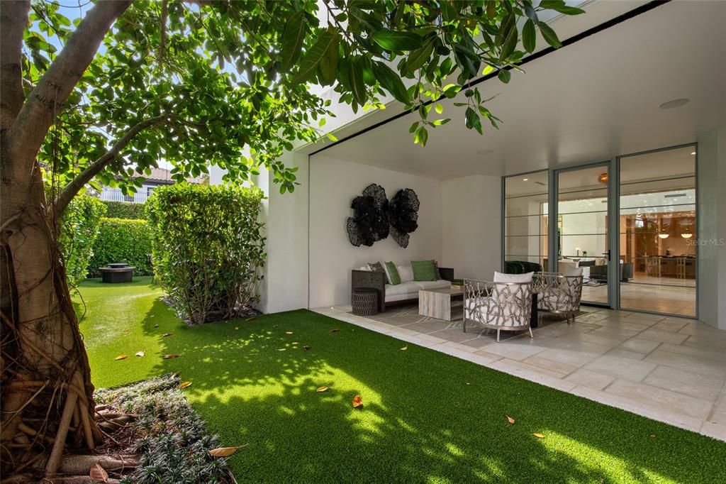 Backyard, Exterior