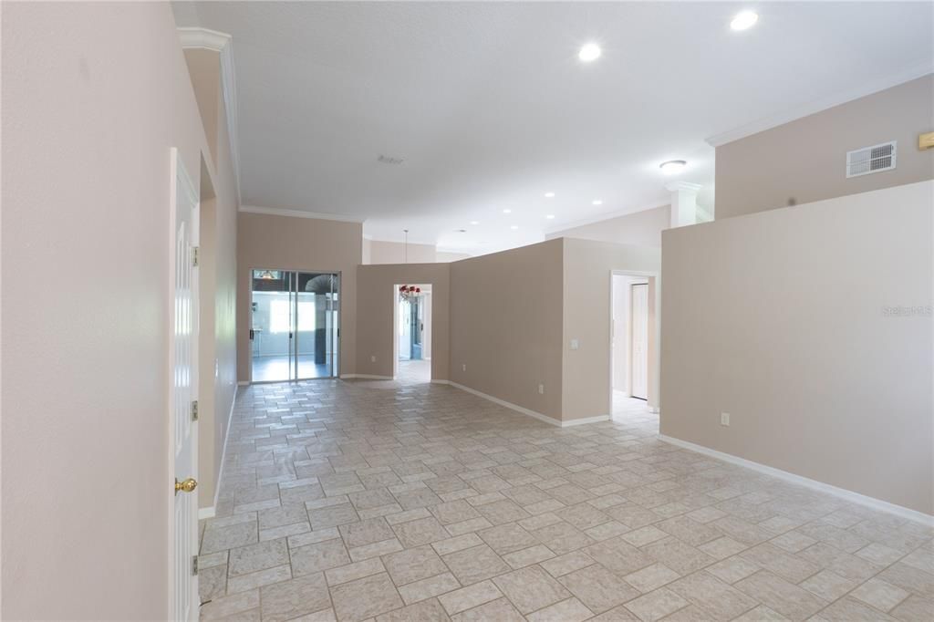 Empty room, Interior, Recessed Lighting