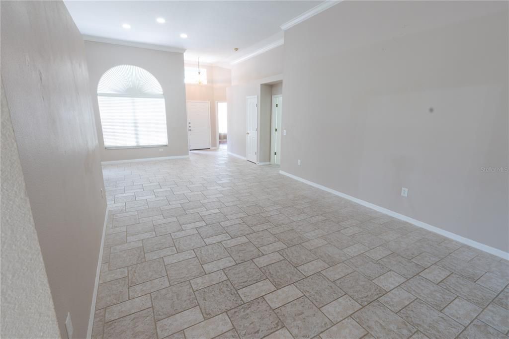 Empty room, Interior, Recessed Lighting