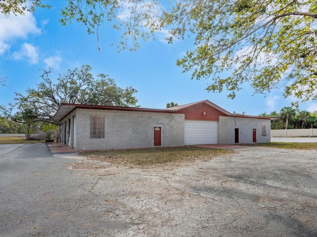 Backyard, Exterior