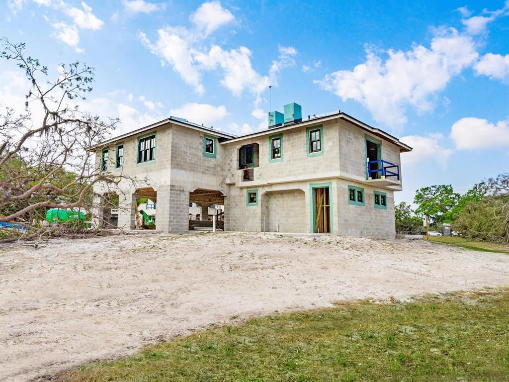 Backyard, Exterior