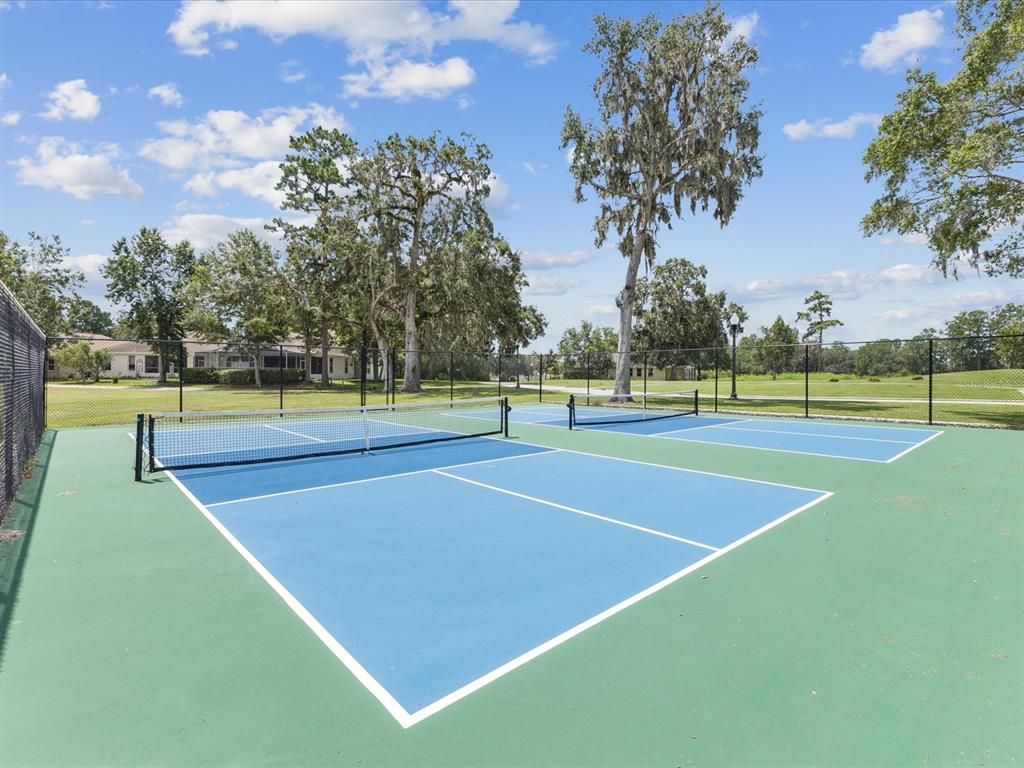 Exterior, Tennis Courts