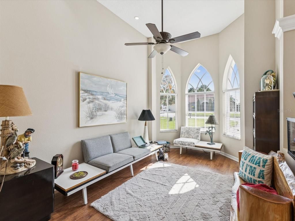 Interior, Living room, Recessed Lighting, Wood Texture Flooring