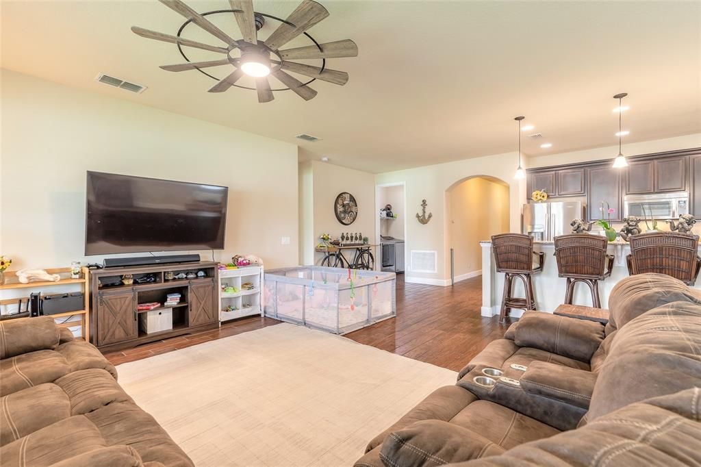 Interior, Kitchen, Living room, Pendant Lights, Recessed Lighting, Wood Texture Flooring