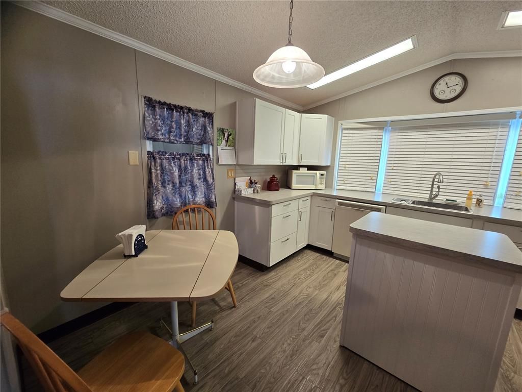 Dining room, Interior, Kitchen, Pendant Lights, Wood Texture Flooring