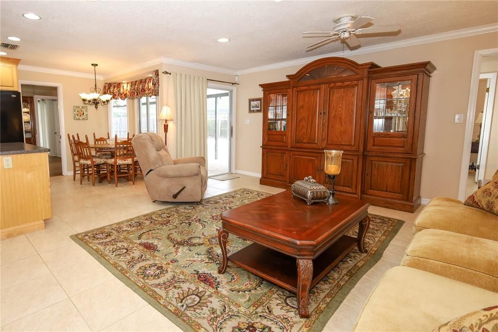 Chandelier, Dining room, Interior, Living room, Recessed Lighting